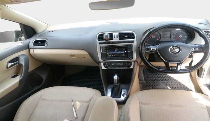 2017 Volkswagen Vento 1.2 TSI HIGHLINE PLUS AT, Petrol, Automatic, 82,199 km, interior