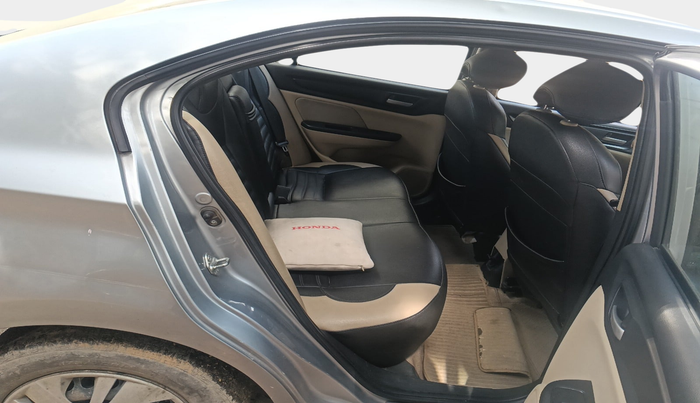 2018 Honda Amaze 1.2L I-VTEC S, Petrol, Manual, 1,16,400 km, interior