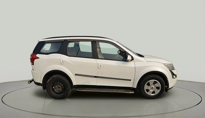 2018 Mahindra XUV500 W7, Diesel, Manual, 99,568 km, exterior