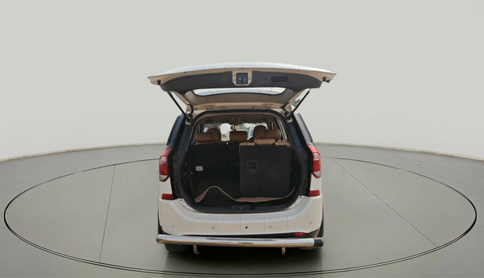 2018 Mahindra XUV500 W7, Diesel, Manual, 99,568 km, exterior