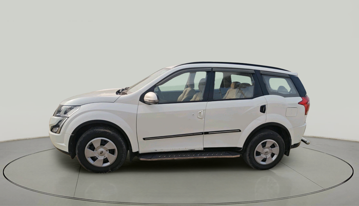 2018 Mahindra XUV500 W7, Diesel, Manual, 99,568 km, exterior