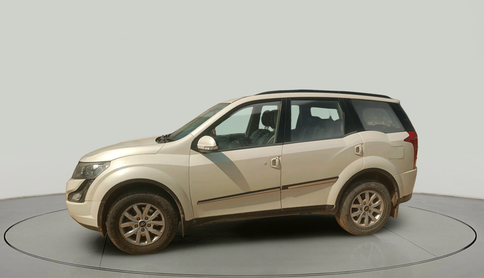 2016 Mahindra XUV500 W8, Diesel, Manual, 1,17,853 km, exterior