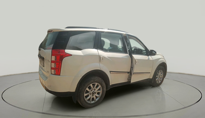 2016 Mahindra XUV500 W8, Diesel, Manual, 1,17,853 km, exterior