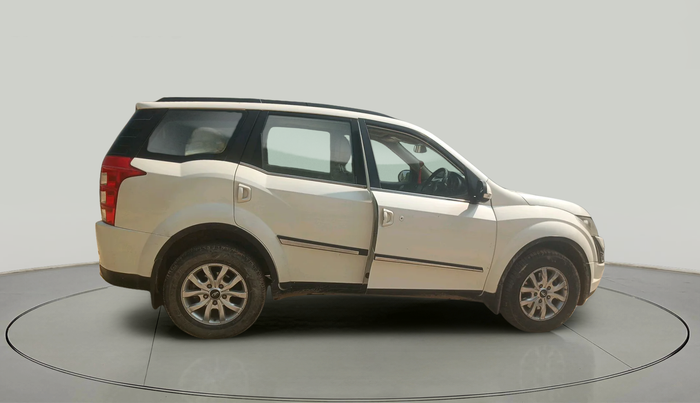 2016 Mahindra XUV500 W8, Diesel, Manual, 1,17,853 km, exterior