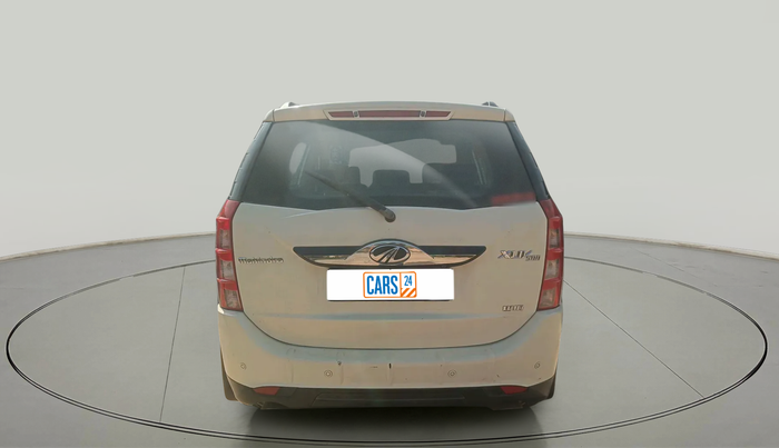 2016 Mahindra XUV500 W8, Diesel, Manual, 1,17,853 km, exterior