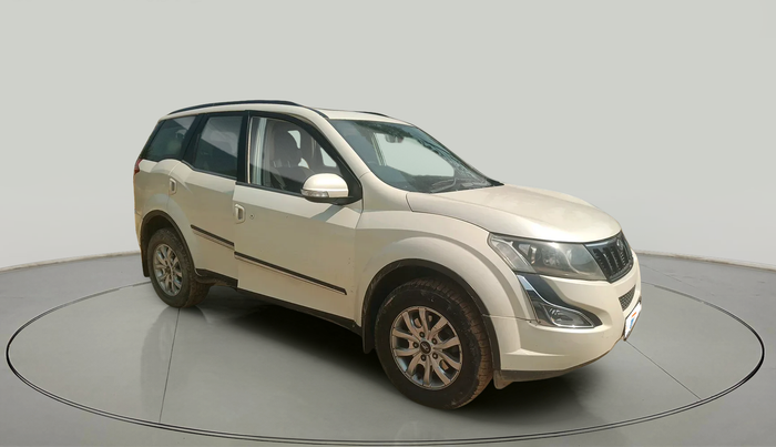 2016 Mahindra XUV500 W8, Diesel, Manual, 1,17,853 km, exterior