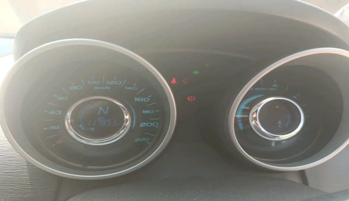 2016 Mahindra XUV500 W8, Diesel, Manual, 1,17,853 km, interior