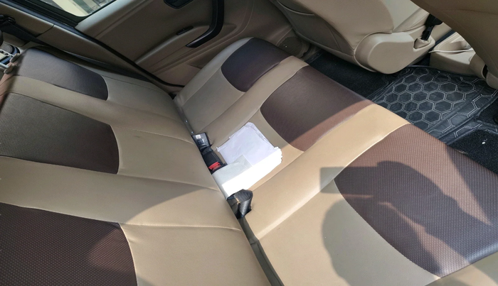 2022 Mahindra BOLERO NEO N 4, Diesel, Manual, 31,312 km, interior