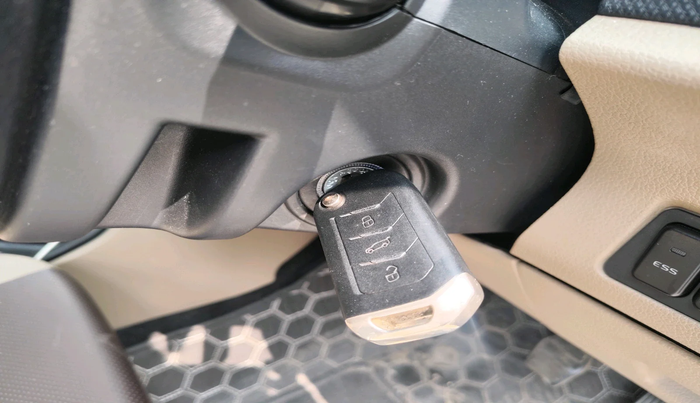 2022 Mahindra BOLERO NEO N 4, Diesel, Manual, 31,312 km, interior