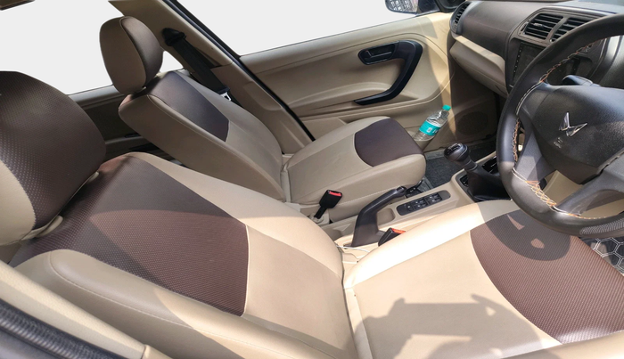 2022 Mahindra BOLERO NEO N 4, Diesel, Manual, 31,312 km, interior