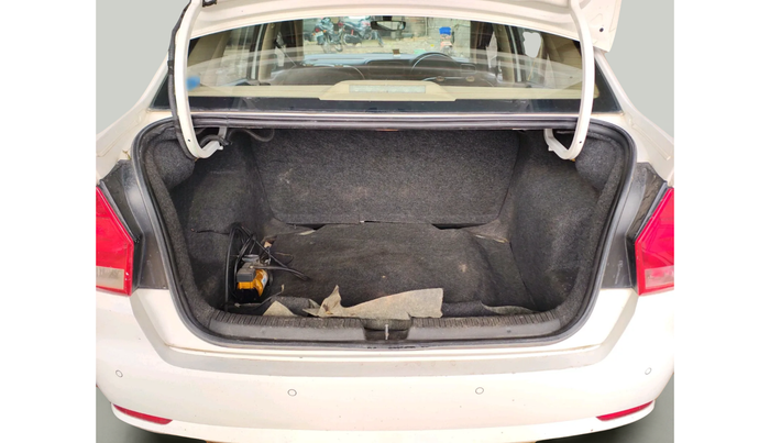 2018 Volkswagen Ameo HIGHLINE PLUS 1.0L 16 ALLOY, Petrol, Manual, 1,00,403 km, exterior