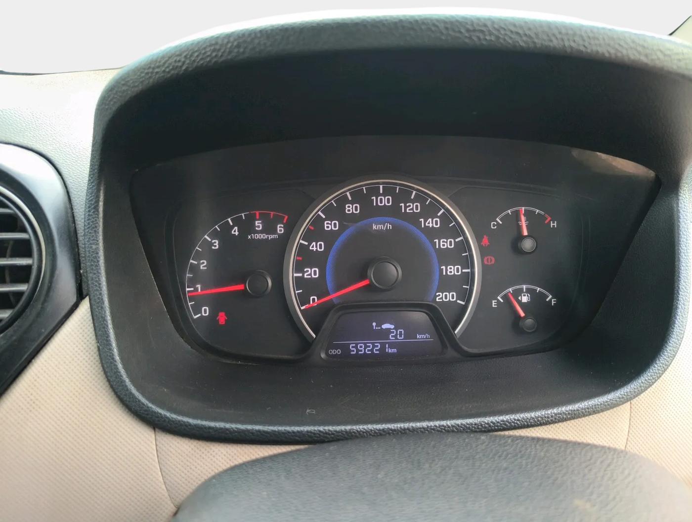 2014 Hyundai Grand i10 MAGNA 1.1 CRDI, Diesel, Manual, 59,221 km, interior