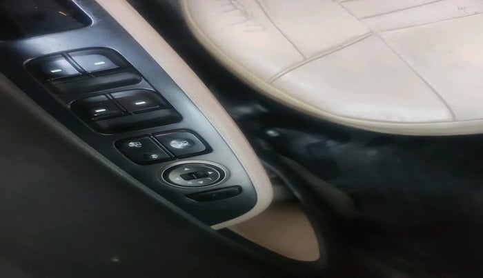 2017 Hyundai Grand i10 SPORTZ (O) 1.2 KAPPA VTVT, Petrol, Manual, 94,105 km, interior