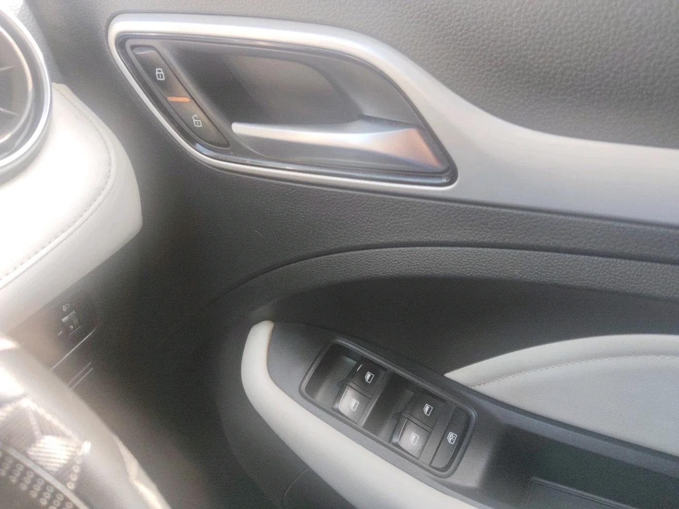 2023 MG ASTOR STYLE 1.5 MT, Petrol, Manual, 30,519 km, interior