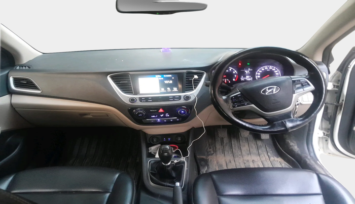 2018 Hyundai Verna 1.6 VTVT SX, Petrol, Manual, 1,19,307 km, interior