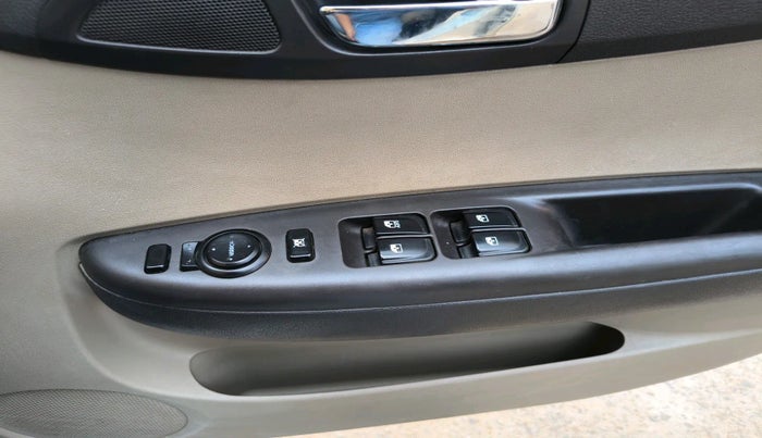 2013 Hyundai i20 SPORTZ 1.2, Petrol, Manual, 77,562 km, interior