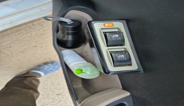 2018 Hyundai XCENT PRIME T  VTVT CNG, Petrol, Manual, 75,648 km, interior