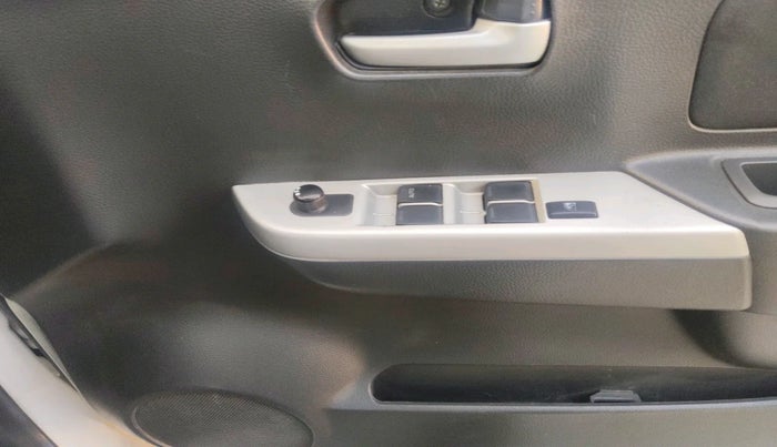 2010 Maruti Wagon R 1.0 VXI, Petrol, Manual, 52,054 km, interior