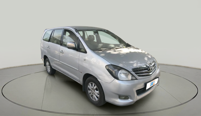 2011 Toyota Innova V 2.5 8 STR, Diesel, Manual, 2,31,219 km, exterior