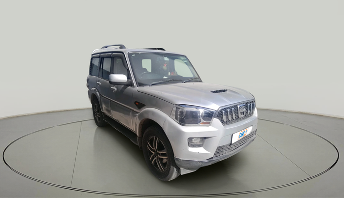 2016 Mahindra Scorpio S6 PLUS, Diesel, Manual, 1,65,886 km, exterior