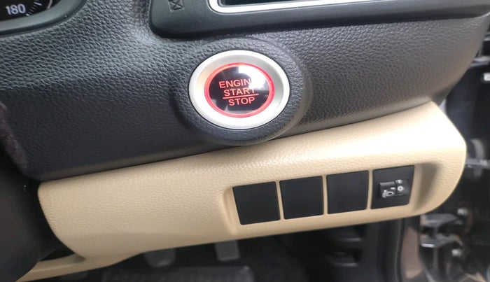 2023 Honda Amaze 1.2L I-VTEC VX, Petrol, Manual, 28,894 km, interior