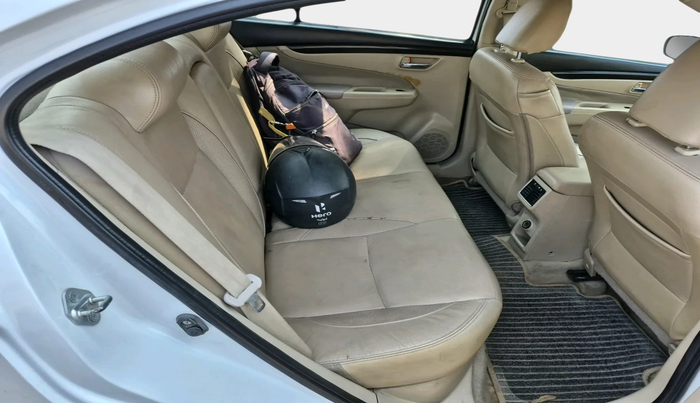 2016 Maruti Ciaz ZDI+ SHVS, Diesel, Manual, 2,22,813 km, interior