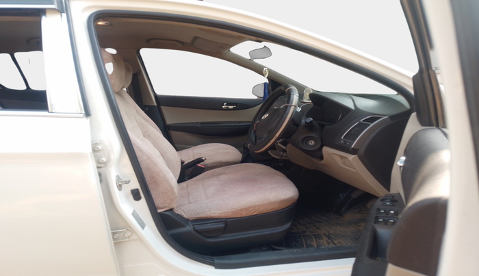 2012 Hyundai i20 MAGNA 1.2, Petrol, Manual, 1,31,126 km, interior