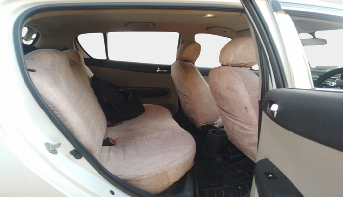 2012 Hyundai i20 MAGNA 1.2, Petrol, Manual, 1,31,126 km, interior