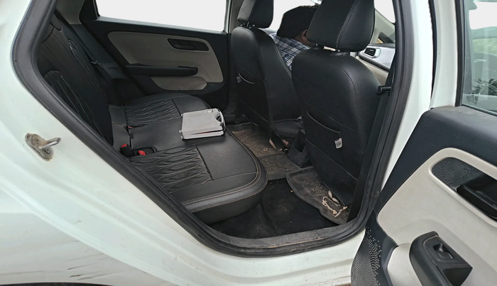 2022 Tata ALTROZ XT PETROL, Petrol, Manual, 77,433 km, interior