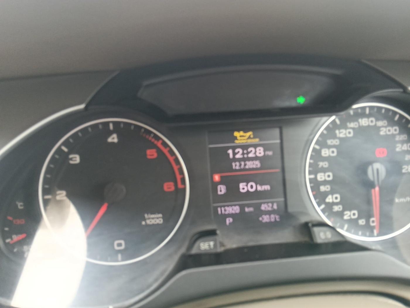 2011 Audi A4 2.0 TDI, Diesel, Automatic, 1,13,920 km, interior