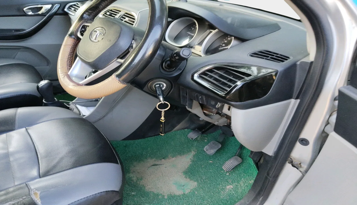 2017 Tata Tiago XZ DIESEL, Diesel, Manual, 1,50,902 km, interior