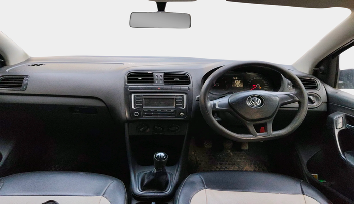 2018 Volkswagen Ameo TRENDLINE 1.0L, Petrol, Manual, 1,10,351 km, interior