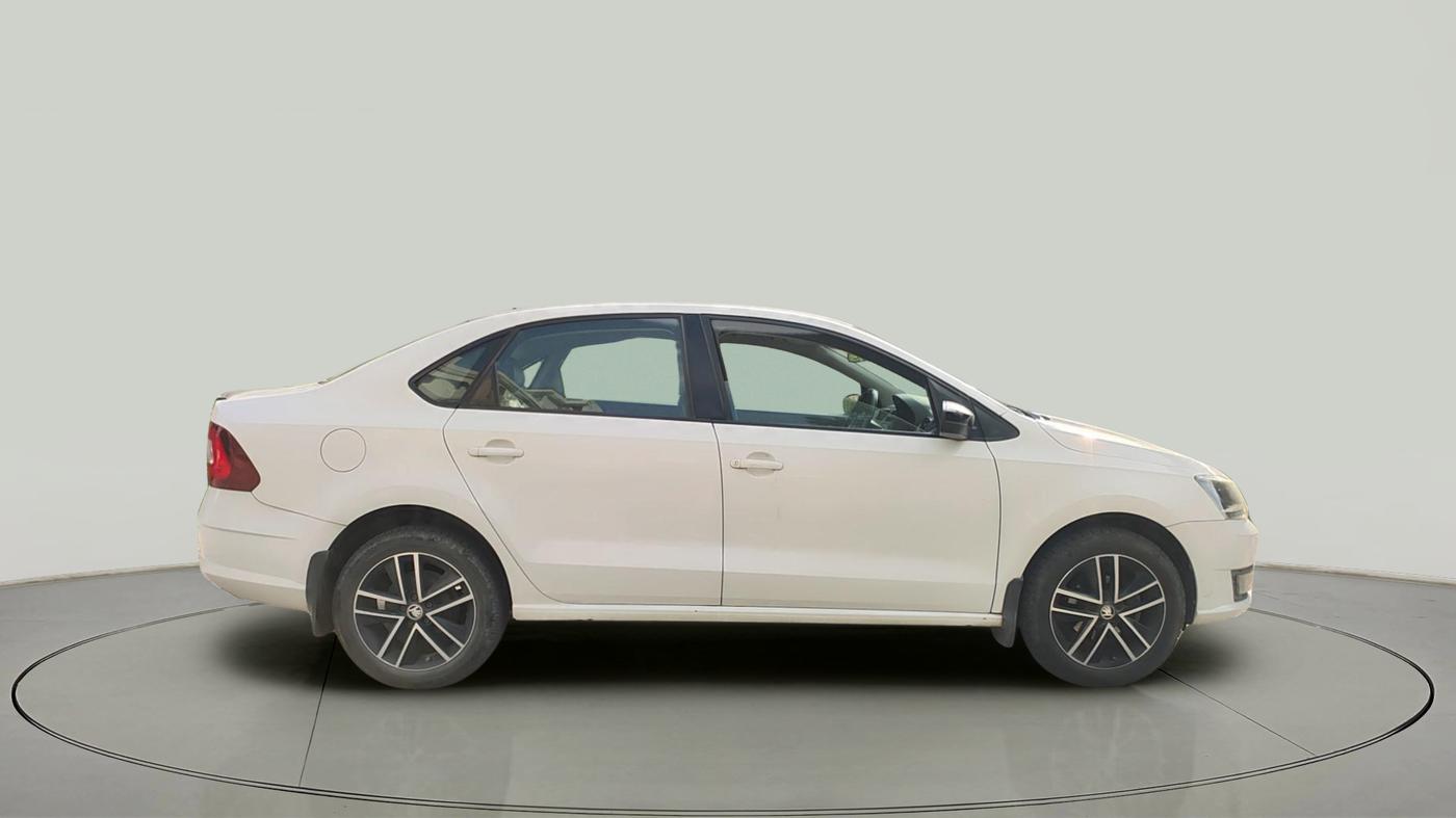 2017 Skoda Rapid STYLE 1.5 TDI, Diesel, Manual, 1,21,861 km, exterior