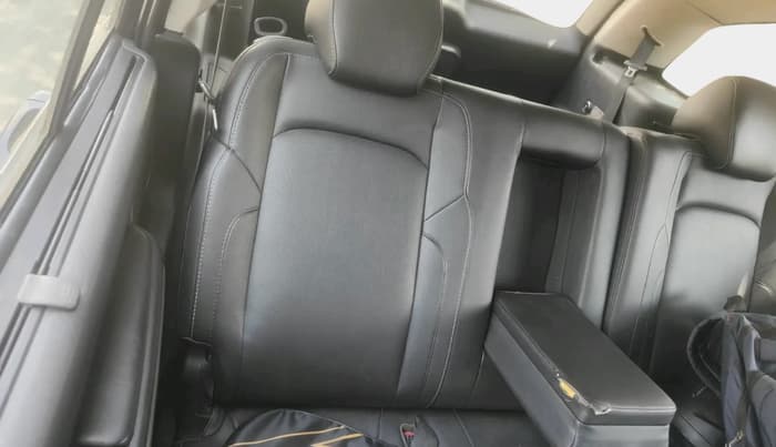 2017 Tata Hexa XTA 4X2 7 STR, Diesel, Automatic, 1,36,584 km, interior