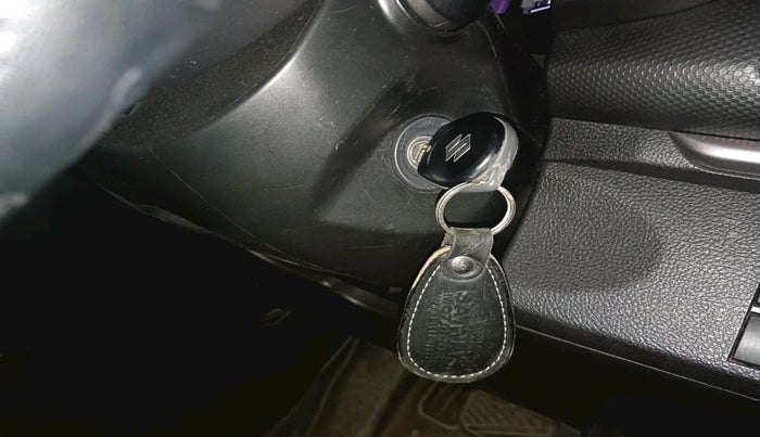 2025 Maruti BREZZA VXI AT SMART HYBRID, Petrol, Automatic, 16,460 km, interior