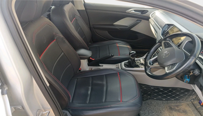 2022 Volkswagen TAIGUN HIGHLINE 1.0 TSI MT, Petrol, Manual, 50,680 km, interior