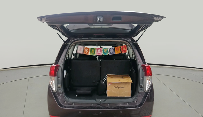 2016 Toyota Innova Crysta 2.8 GX AT 7 STR, Diesel, Automatic, 1,84,533 km, exterior