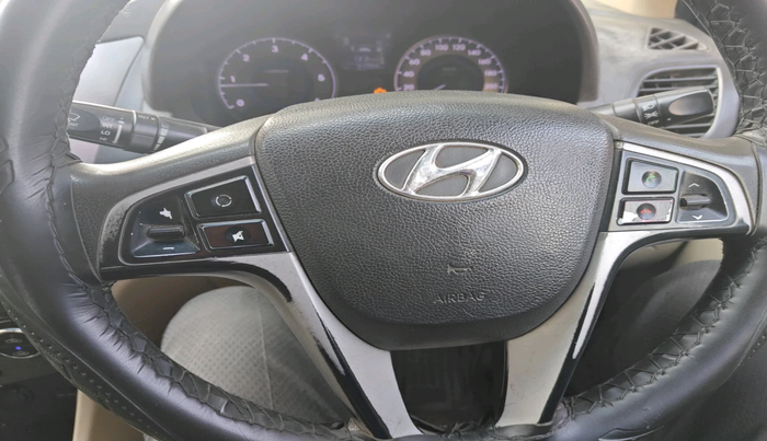 2013 Hyundai Verna FLUIDIC 1.6 CRDI SX, Diesel, Manual, 91,009 km, interior