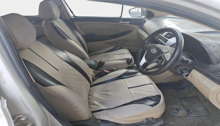 2013 Hyundai Verna FLUIDIC 1.6 CRDI SX, Diesel, Manual, 91,009 km, interior