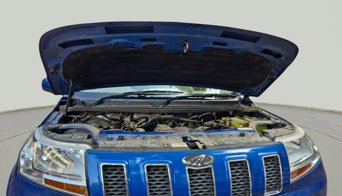 2017 Mahindra TUV300 T8 AMT, Diesel, Automatic, 66,669 km, exterior