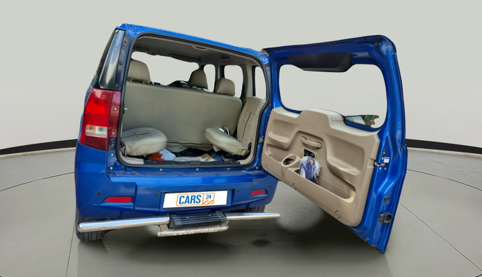 2017 Mahindra TUV300 T8 AMT, Diesel, Automatic, 66,669 km, exterior