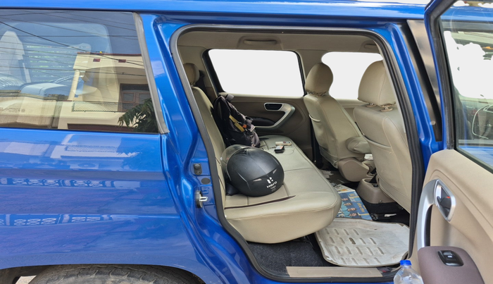 2017 Mahindra TUV300 T8 AMT, Diesel, Automatic, 66,669 km, interior