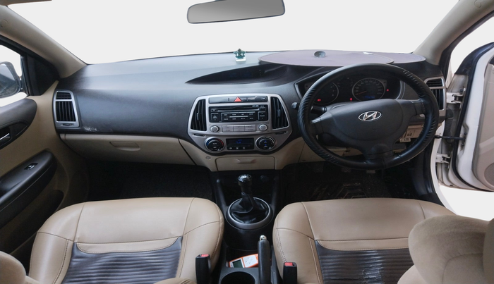2013 Hyundai i20 MAGNA 1.2, Petrol, Manual, 1,17,276 km, interior