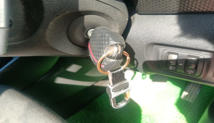 2019 Nissan Kicks XV 1.5, Petrol, Manual, 88,438 km, interior