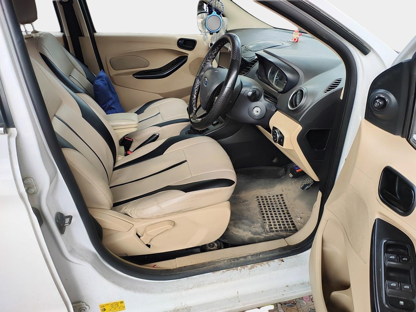 2016 Ford Figo Aspire TITANIUM1.5 DIESEL, Diesel, Manual, 1,41,003 km, interior