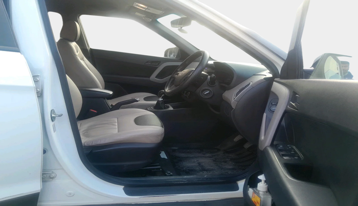 2017 Hyundai Creta E PLUS 1.6 PETROL, Petrol, Manual, 1,03,700 km, interior