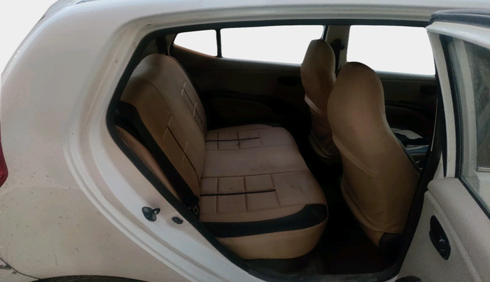 2015 Hyundai i10 MAGNA 1.1, Petrol, Manual, 1,00,830 km, interior