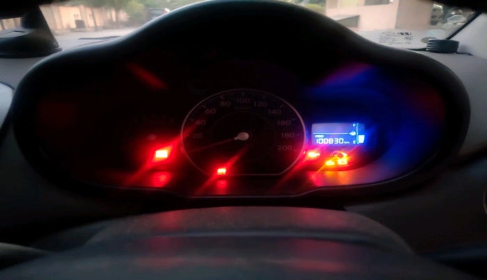 2015 Hyundai i10 MAGNA 1.1, Petrol, Manual, 1,00,830 km, interior