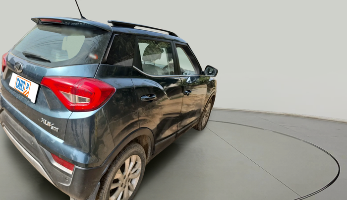 2020 Mahindra XUV300 W8 1.5 DIESEL, Diesel, Manual, 1,13,580 km, exterior