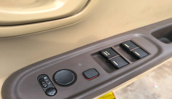 2015 Honda Amaze 1.5L I-DTEC EX, Diesel, Manual, 1,23,110 km, interior